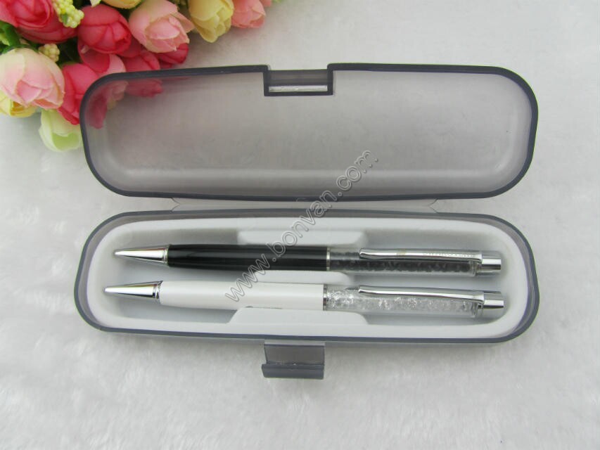 plastic pen box